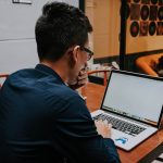 Как начать зарабатывать на текстах с нуля: выбор платформы и первые шаги unsplash_1340.jpg
