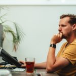 Как начать зарабатывать фрилансом на сайте: выбор платформы и безопасность unsplash_804.jpg